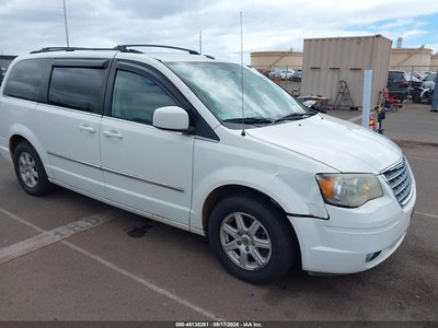 2010 Chrysler Town & Country