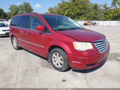 2009 Chrysler Town & Country