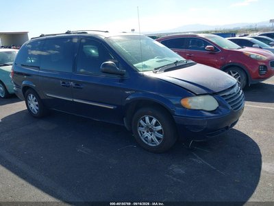 2005 Chrysler Town & Country