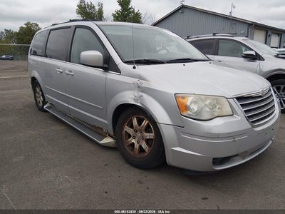 2008 Chrysler Town & Country