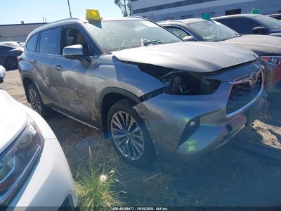 2025 Toyota Highlander Hybrid