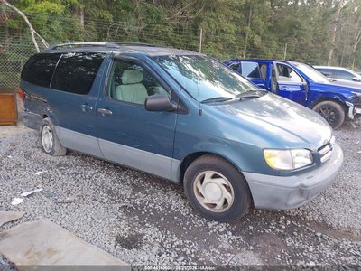 2000 Toyota Sienna