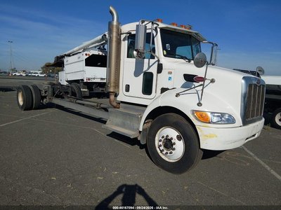 2013 Peterbilt 337