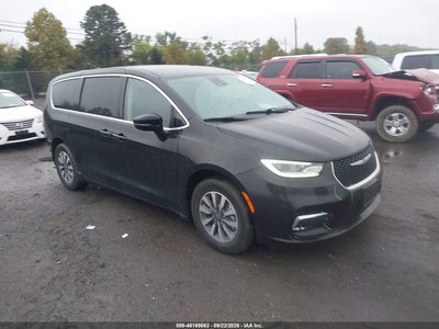 2024 Chrysler Pacifica Hybrid