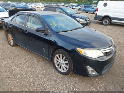 2014 Toyota Camry Hybrid