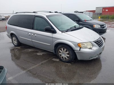 2006 Chrysler Town & Country