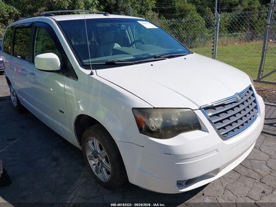 2008 Chrysler Town & Country