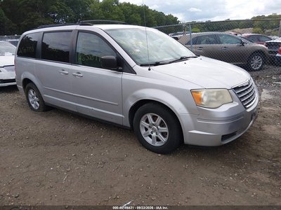 2010 Chrysler Town & Country