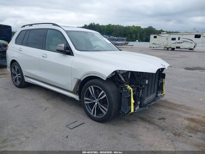 2022 BMW X7