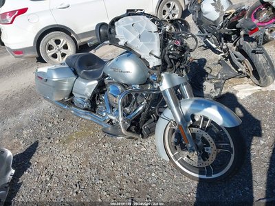 2015 Harley-Davidson FLHXS