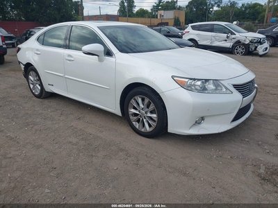2015 Lexus ES 300h