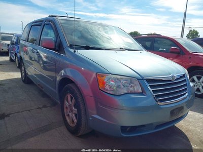 2010 Chrysler Town & Country