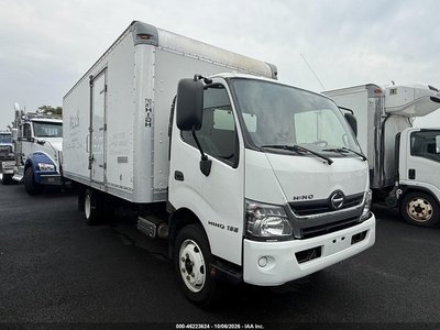 2018 Hino 195 Box Truck