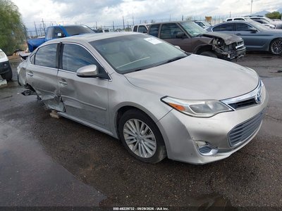 2013 Toyota Avalon Hybrid