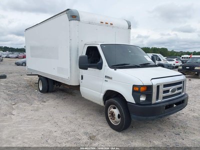2015 Ford E-350 Cutaway
