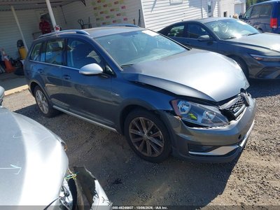 2017 Volkswagen Golf Alltrack