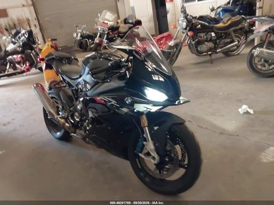2023 BMW S 1000