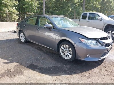 2014 Lexus ES 300h