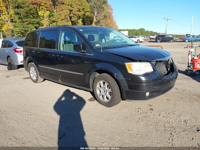 2010 Chrysler Town & Country