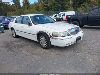 2005 Lincoln Town Car
