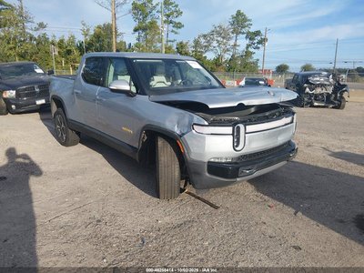 2022 Rivian R1T