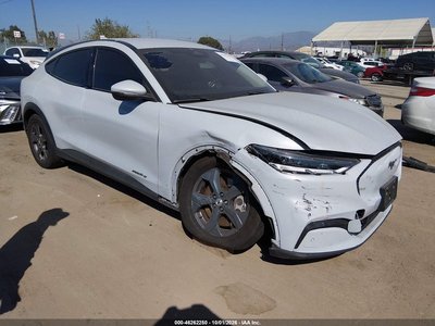 2022 Ford Mustang Mach-E