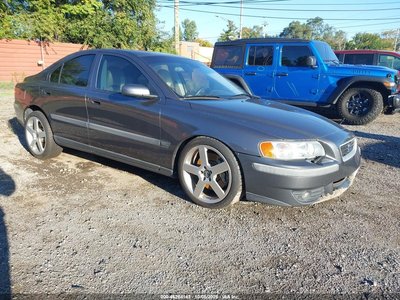 2004 Volvo S60