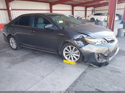 2014 Toyota Camry Hybrid