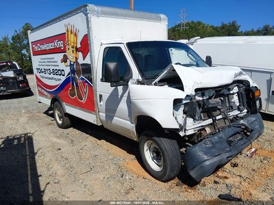 2015 Ford E-350 Cutaway
