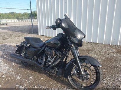 2019 Harley-Davidson FLHXS