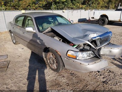 2009 Lincoln Town Car