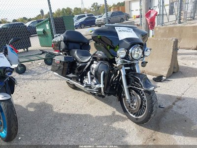 2010 Harley-Davidson FLHTCU