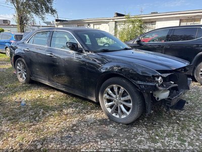 2016 Chrysler 300C