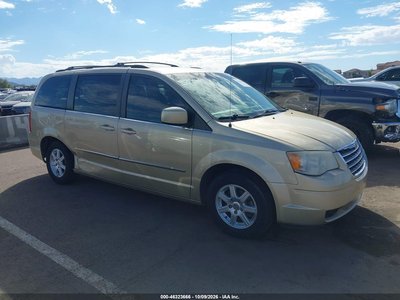 2010 Chrysler Town & Country