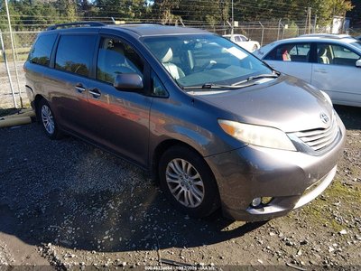 2012 Toyota Sienna