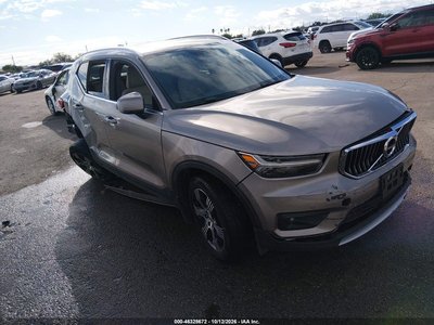 2020 Volvo XC40
