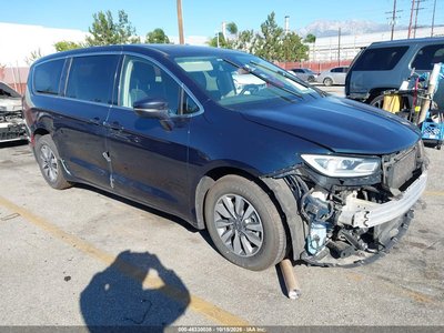 2022 Chrysler Pacifica Hybrid