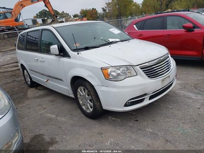 2016 Chrysler Town & Country