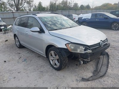 2015 Volkswagen Golf SportWagen