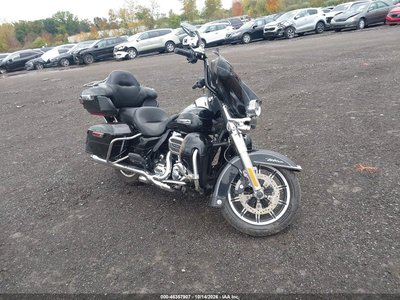 2015 Harley-Davidson FLHTCU