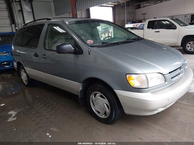 2000 Toyota Sienna