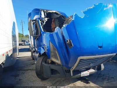 2019 Volvo Trucks VNL