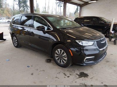 2024 Chrysler Pacifica Hybrid