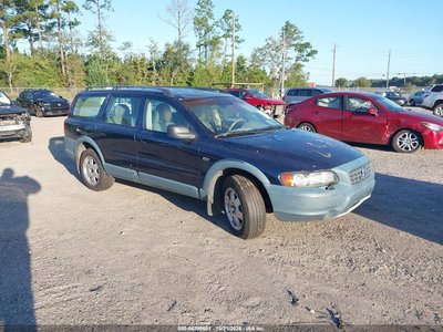 2004 Volvo XC70